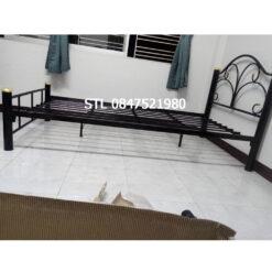 โครงเตียงเหล็ก