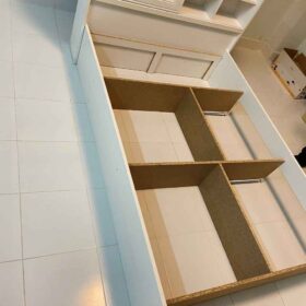 โครงเตียงไม้สีขาว 3.5 ฟุต รุ่นลิ้นชักข้าง111