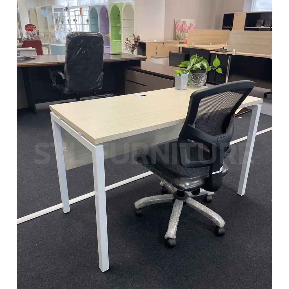 โต๊ะทำงานขาเหล็ก 120 cm 150 cm - Image 2