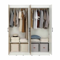 ภายในตู้เสื้อผ้าในชุดห้องนอน CAROL 5 ฟุต 6 ฟุต